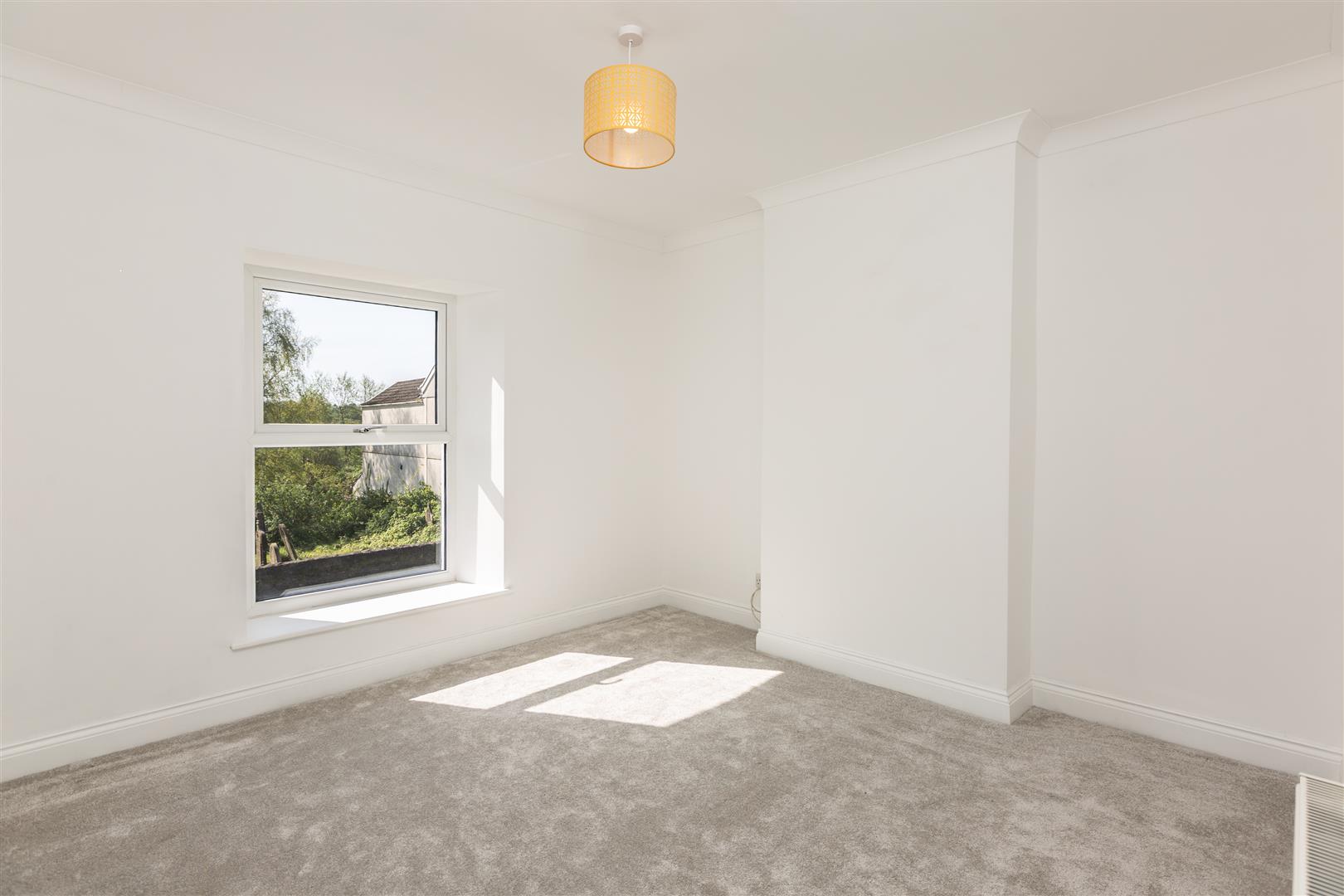 High Street, Clydach, Swansea, SA6 5LN